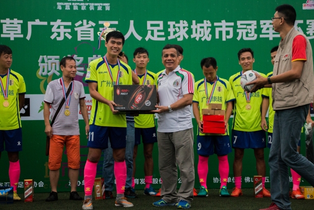 中国男篮在佛山热身赛中遗憾败给新西兰男篮